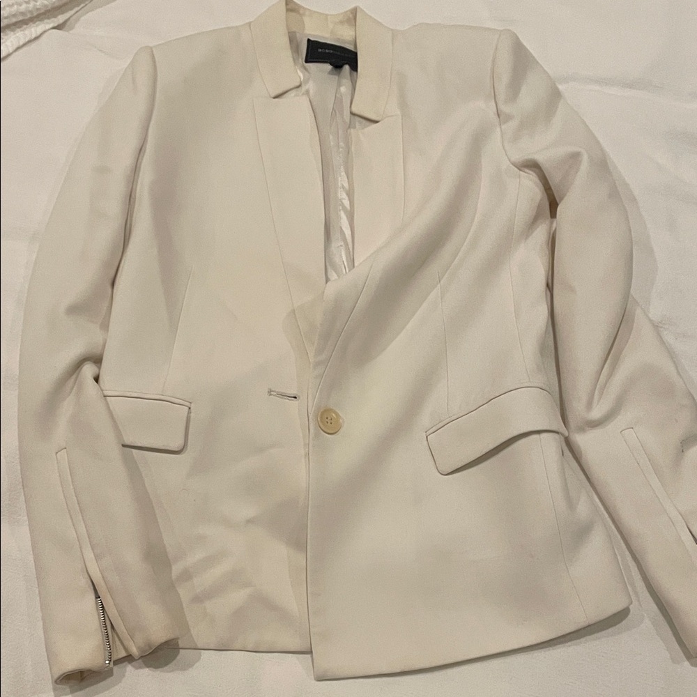 Women's BCBG Cream Single-Button Blazer Jacket